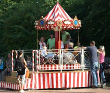 Nostalgiekarussell / Kinderkarussel / Podiumkarussell mieten
