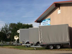 Kühlanhänger/Getränkeanhänger/Umzugsanhänger/Autotransporter zu vermieten