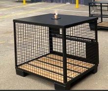 Gitterbox  /  Stehtisch /  Theke  / Schirm schwarz mit Holzplatte