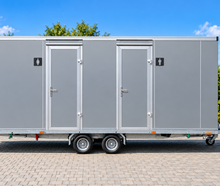 Hochwertiger Toilettenanhänger zu vermieten – 3 Damen-WCs + 1