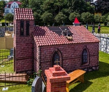 Kirche, Kirchen Kulisse, 3D Kirche, Halloweendekoration, Friedhof