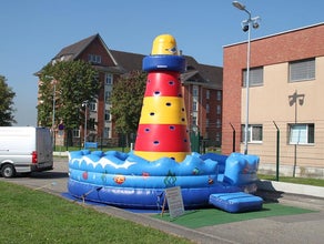 Kletter-Leuchtturm ~ Hüpfburg ~ Klettern ~ Kletterturm ~ Kletterleuchtturm ~ bei spass-events