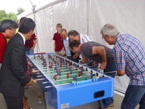 Tischkicker-XXL  /  Riesenkicker / Fußball Kicker