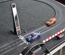 Teambuilding Carrera-Bahn – Adrenalin & Spielspaß für Ihr Team