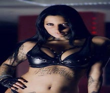 Stripperin Caro für Stripshows buchen