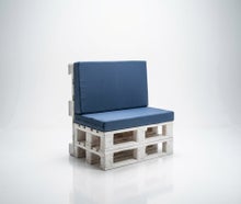 Palettensofa mieten – Lounge-Möbel aus weißen Paletten inkl. Polster (Anthrazit)