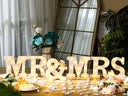 Romantische Leuchtbuchstaben „MR. & MRS.“ – Event-Deko zum Mieten