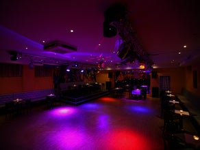 SEVEN bistro bar club