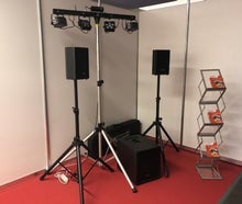 Party Musikanlage Tonanlage Soundanlage mit zwei Lautsprecher, Mikrofon und Anschluss für ein Handy oder Tablett