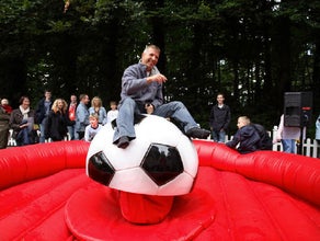 Fußball Rodeo / Ballreiten / Rodeo mit Fußballaufsatz buchen