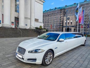 Jaguar Xf Stretchlimousine. Keine Lincoln Town car innen pink auch etwas
