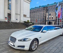 Jaguar Xf Stretchlimousine. Keine Lincoln Town car innen pink auch etwas
