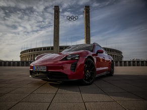 Porsche Taycan GTS SportTurismo mieten Berlin 700 PS Panamera Cayenne Elektroauto E-Auto