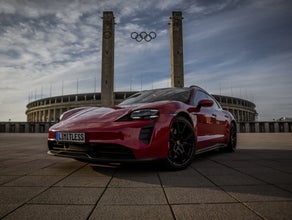 Porsche Taycan GTS SportTurismo mieten Berlin 700 PS Panamera Cayenne Elektroauto E-Auto