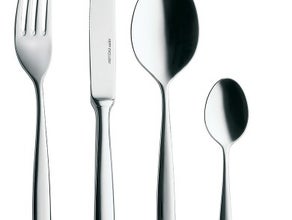 Besteck der Serie Strauss: Menümesser, Menümessergabel, Menümesselöffel, Kaffeelöffel, Kuchengabel, Vorspeisegabel, Vorspeisemesser