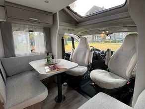 Carado T 447 4 Pers. Lücke in den Sommerferien frei 7,40 m BJ 2026 WIFI/TV, komplette Ausstattung, Hubbett...