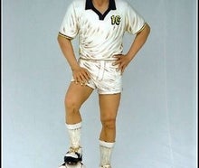 Fußballspieler lebensgroß,