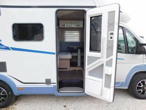Bürstner Delfin T690G (4 Pers.) - Hubbett, Markise, Fahrradträger, TV/Sat