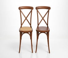 Exklusiver Crossback Stuhl mieten – Rustikaler Holzstuhl für Vintage-Hochzeiten & Events