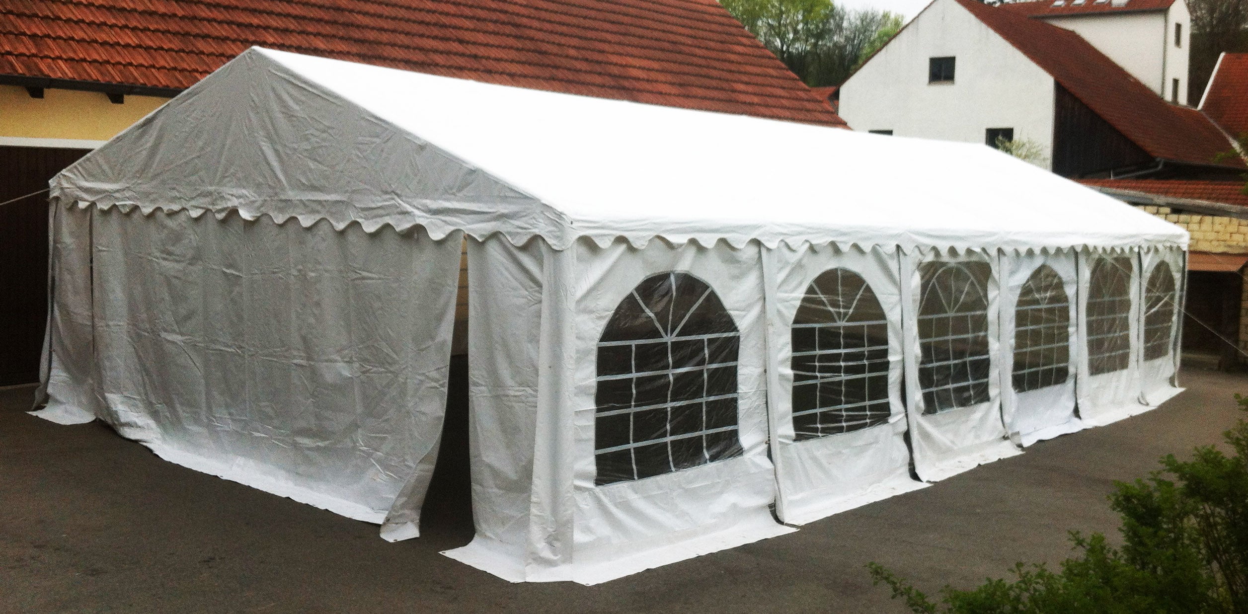 Gartenparty 80 Personen inkl. Boden www.mietedeinezelte.de