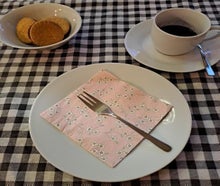 Kasten Menüteller, Suppenteller, Dessertschalen, Kuchenteller, Kaffee/Glühweinbecher, Kaffeetassen