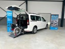 VW Caddy mit Rollstuhlplatz