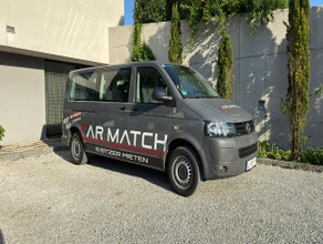 Volkswagen T5 Caravelle 9-Sitzer Bus