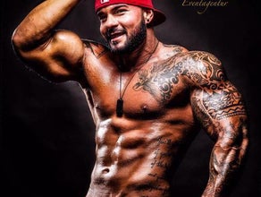 Sexy Stripper LEIF - charmanter Muskelmann