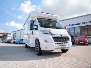 Teilintegriertes Wohnmobil 4 Schlafplätze