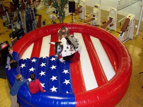 BULL RIDING / RODEO BULLE / BULLEN REITEN / BULLRIDING