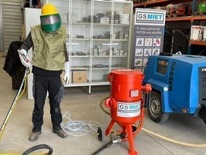 Niederdruckstrahlgerät 60l fahrbar