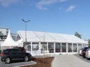 Partyzelt 15m x 30m weiß mit 50% Sprossenfenster oder transparenten Planen.