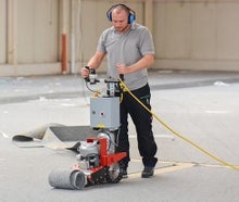 Teppichstripper mit Antrieb (123 kg)
