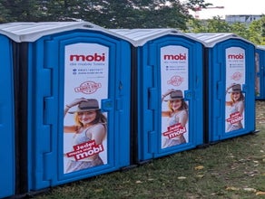 mobi Mobiltoilette | mobile Toilette | Miet WC | Party Klo | Event Toilette | Toilettenkabine mieten |  Lieferung  Reinigung & Wartung  Ökologische Entsorgung  Haftungsbefreiung  Endreinigung | Baustellenklo mieten | Baustellentoilette mieten