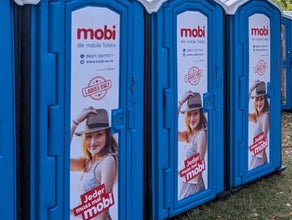 mobi Mobiltoilette | mobile Toilette | Miet WC | Party Klo | Event Toilette | Toilettenkabine mieten | Lieferung Reinigung & Wartung Ökologische Entsorgung Haftungsbefreiung Endreinigung | Baustellenklo mieten | Baustellentoilette mieten