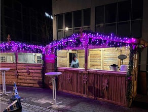 Rustikale Weihnachtshütte 🎄