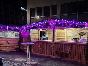 Rustikale Weihnachtshütte 🎄
