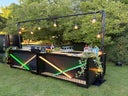 Gitterbox  /  Stehtisch /  Theke  / Schirm schwarz mit Holzplatte - Galerie - Bild 1