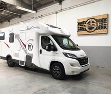 Teilintegriertes Wohnmobil mit 5 Schlafplätzen
