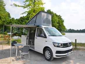 Volkswagen California - Geräumiger Kastenwagen mit Markise für 4 Personen - Saint-Jacques-de-la-Lande