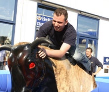 Bullriding | Rodeo Bullriding | Bullenreiten inkl. Musikanlage mieten