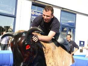Bullriding | Rodeo Bullriding | Bullenreiten inkl. Musikanlage mieten