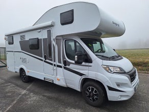 Sunlight A 70 Premium - Alkoven für bis zu 6 Personen mit Heckgarage