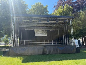 Mieten Trailerbühne/ Stagemobil XXL 10 x 6 m