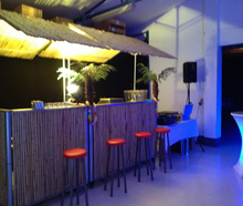 Bambus-Theke Groß mit Dach mieten – Bartheke, Mobile Bar, Ausschanktheke, Eventtheke, Theken & Bars