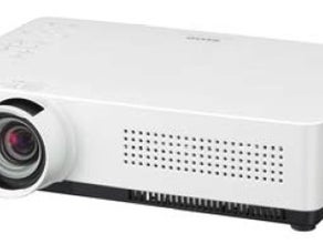Beamer / Videoprojektor - 3000 Lumen Sanyo PLC - XU 305 A (Weitwinkel)