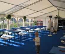 Partyzelt - Festzelt 8 m x 15 m inklusive Bestuhlung und Beleuchtung