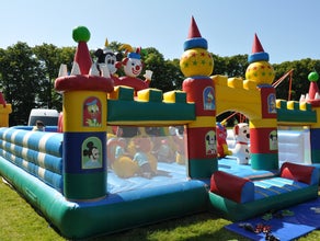 Fantasialand MEGA-Hüpfburg mieten