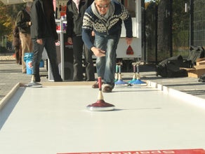 Eisstockbahn / Curling / Eisstockschiessbahn mieten