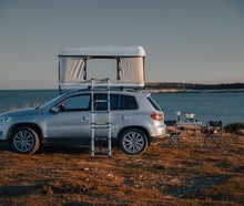 VW SUV Tiguan 4x4 mit Dachzelt, perfekt für 2 Personen